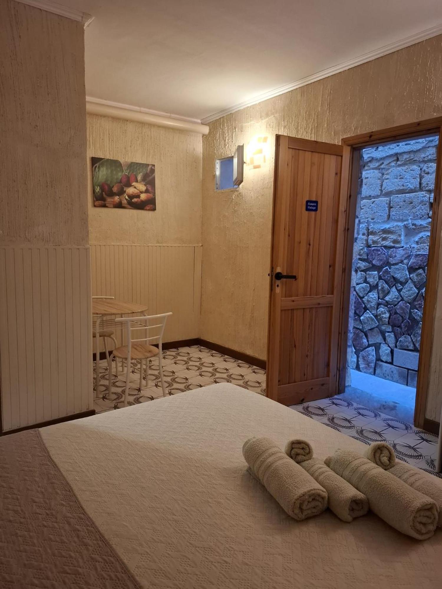 La Terrazza Sul Mare Camera Vicino Aereoporto&Mare Sicilian Vintage Style Seaside Room チーニジ エクステリア 写真
